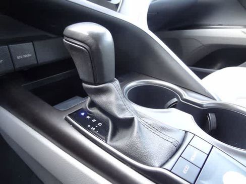 Used 2024 Toyota Camry SE FWD image 30