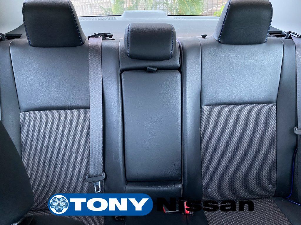 Used 2017 Toyota Corolla SE FWD image 36