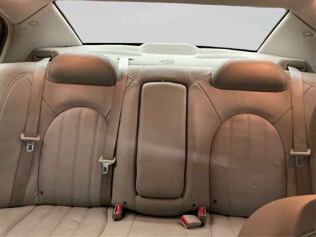 Used 2011 Buick Lucerne CXL FWD image 20