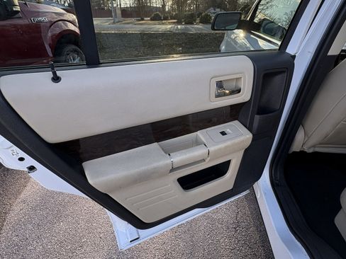 Used 2019 Ford Flex Limited image 9