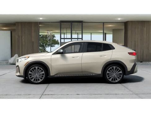 New 2026 BMW X2 xDrive28i w/ Technology Package image 5