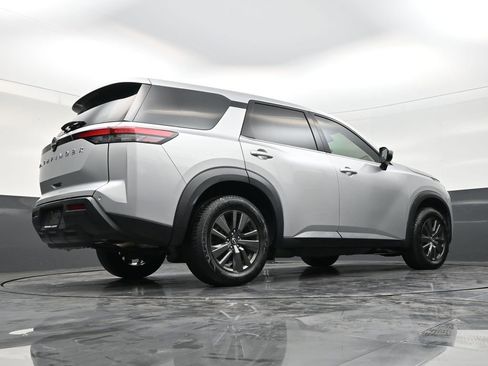 Used 2022 Nissan Pathfinder S FWD image 24