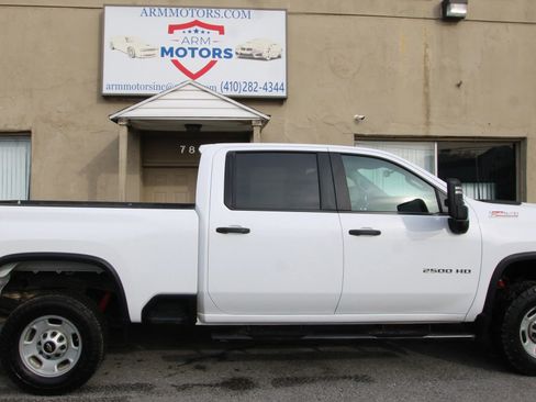 Used 2023 Chevrolet Silverado 2500 W/T w/ WT Convenience Package AWD/4WD image 4