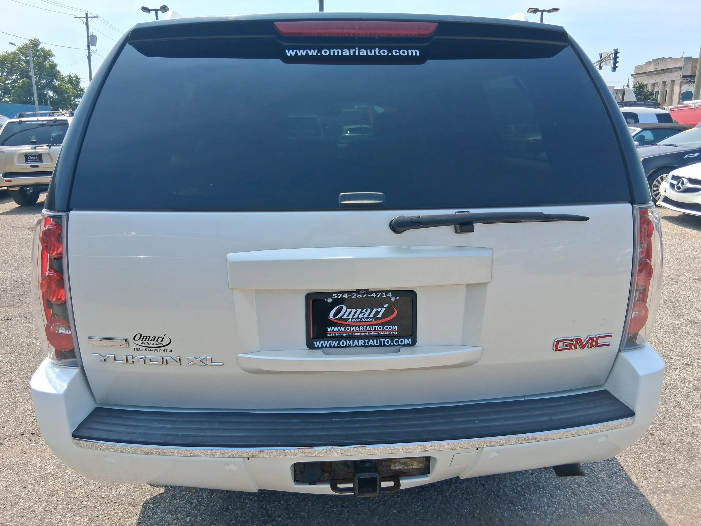 Used 2012 GMC Yukon XL Denali AWD/4WD image 8