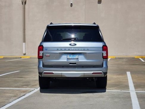 Used 2023 Ford Expedition XLT RWD image 6