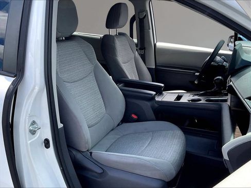 Used 2021 Toyota Sienna LE FWD image 30