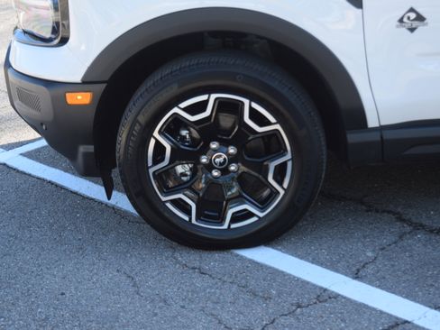 Used 2025 Ford Bronco Sport Outer Banks w/ Outer Banks Tech Package+ image 25