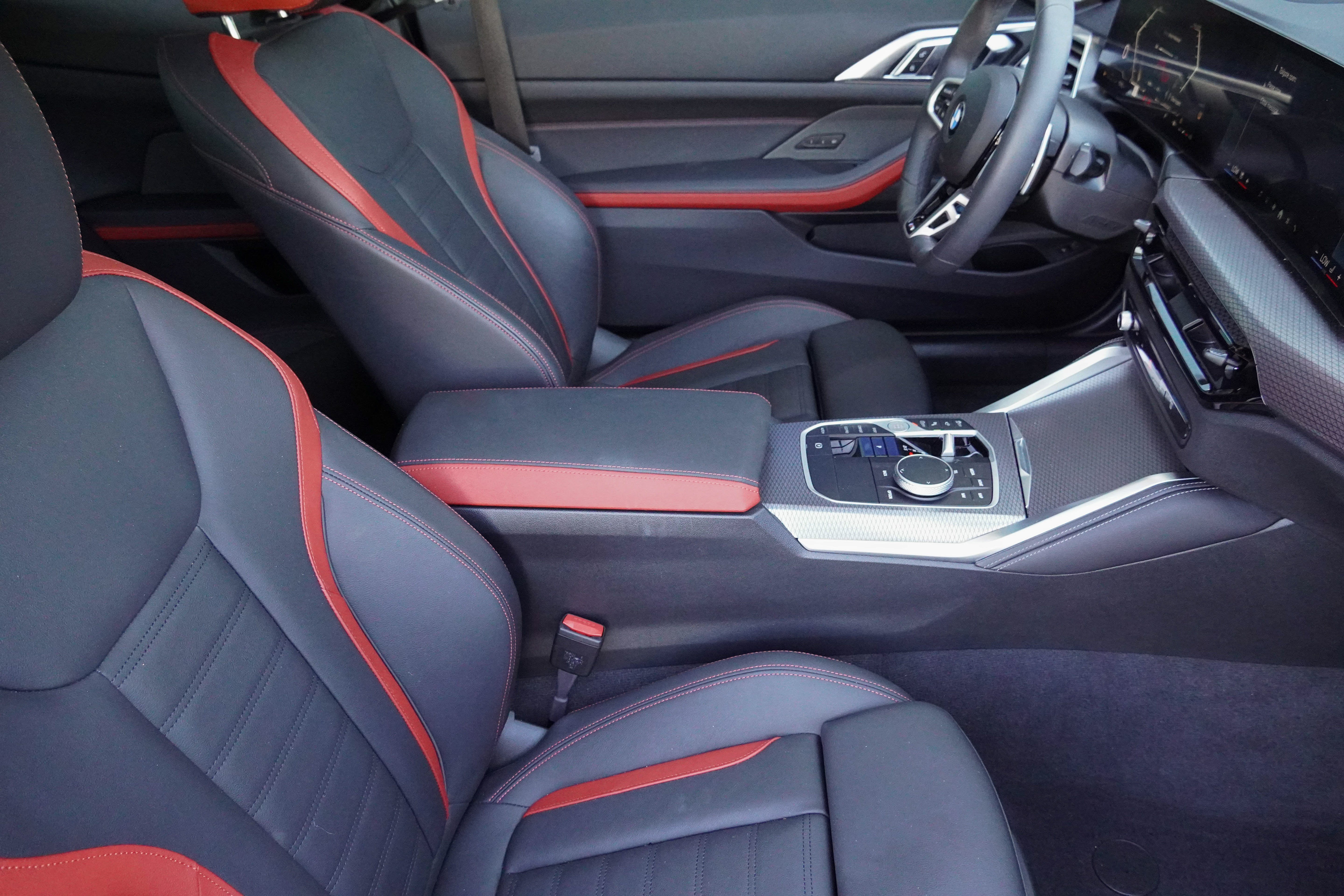 Certified 2025 BMW 430i Coupe w/ M Sport Package RWD image 9