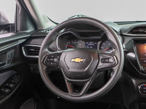 Used 2023 Chevrolet TrailBlazer LT w/ Convenience Package FWD image 12