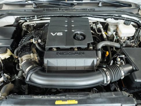 Used 2021 Nissan Frontier SV RWD image 18