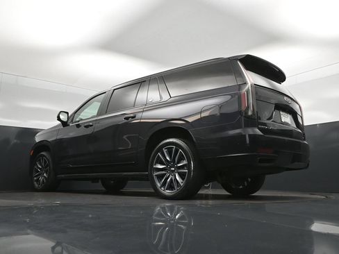 Used 2023 Cadillac Escalade ESV Sport Platinum RWD image 41