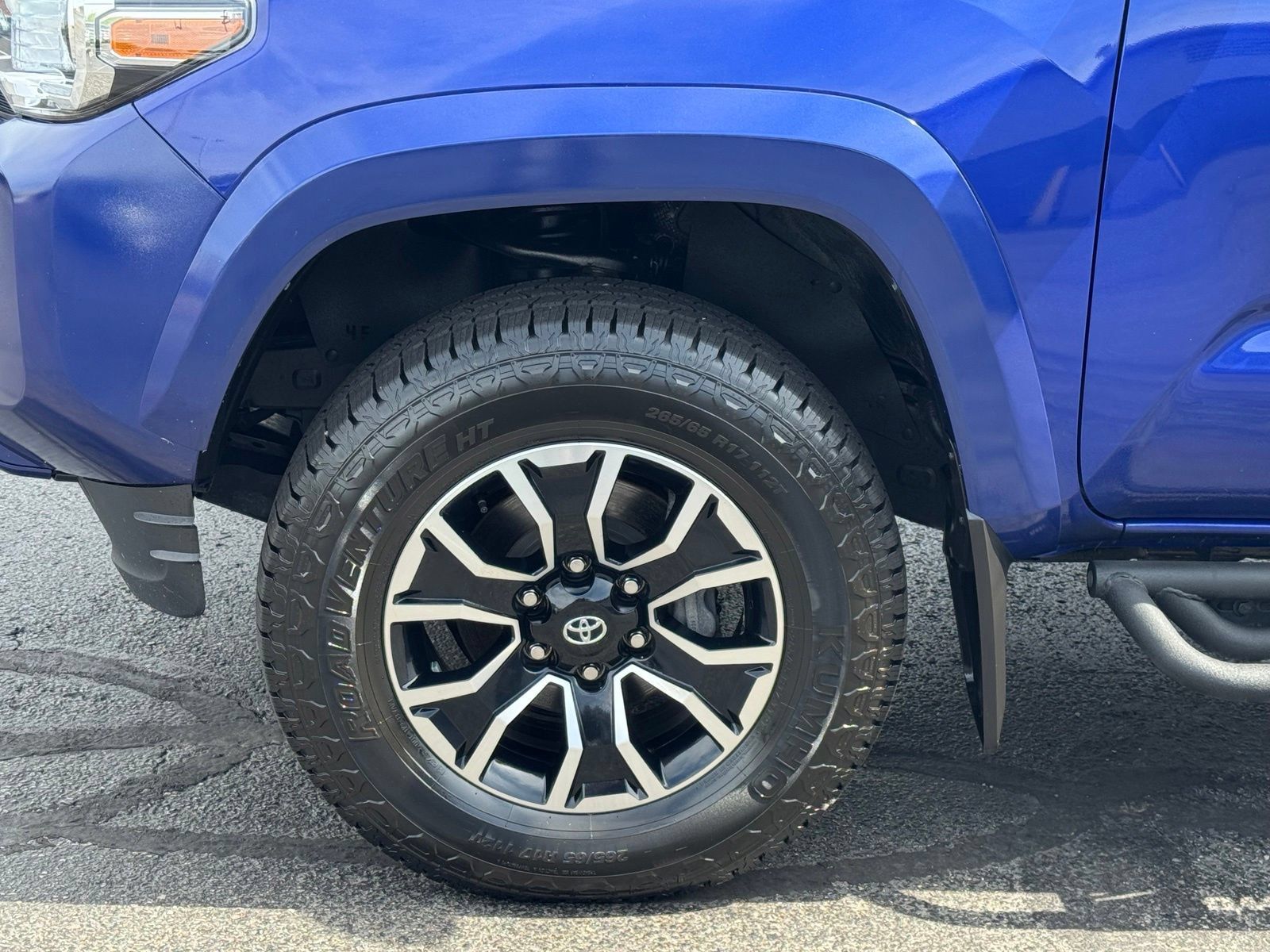 Used 2022 Toyota Tacoma TRD Sport AWD/4WD image 56