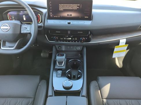 New 2026 Nissan Rogue Platinum AWD/4WD image 18