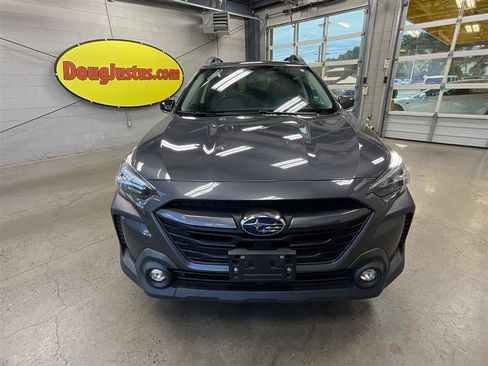 Used 2023 Subaru Outback Premium AWD/4WD image 8