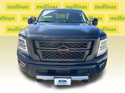 Used 2024 Nissan Titan PRO-4X image 11