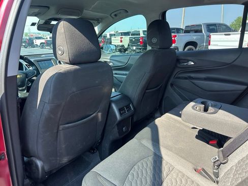 Used 2018 Chevrolet Equinox LT FWD image 34
