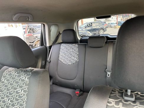 Used 2011 Kia Soul + image 14