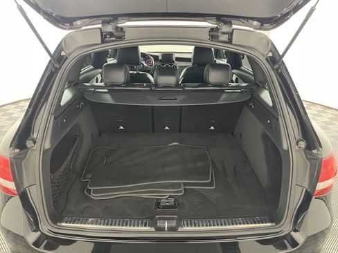Used 2019 Mercedes-Benz GLC 300 4MATIC image 19