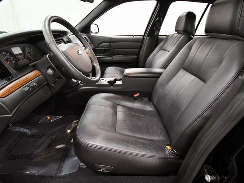 Used 2007 Ford Crown Victoria LX image 13