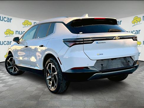 Used 2025 Chevrolet Equinox EV LT image 4