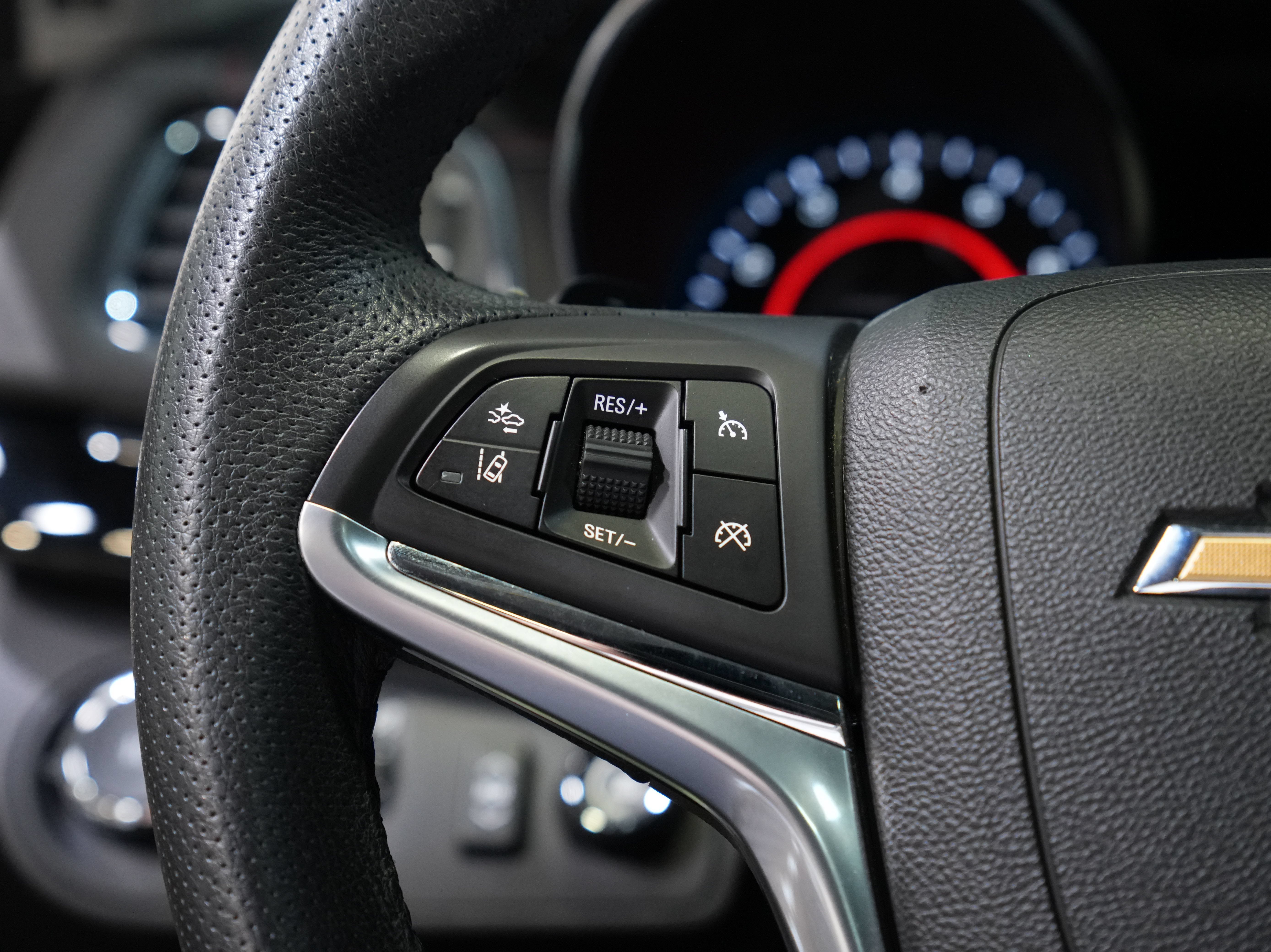 Used 2015 Chevrolet SS RWD image 40