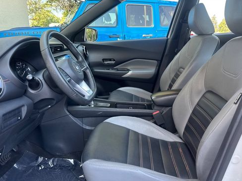 Used 2021 Nissan Kicks SR w/ SR Premium Package FWD image 10