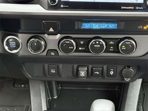 Used 2023 Toyota Tacoma TRD Off-Road image 15