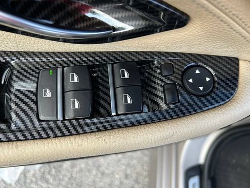 Used 2016 BMW 528i Sedan RWD image 17