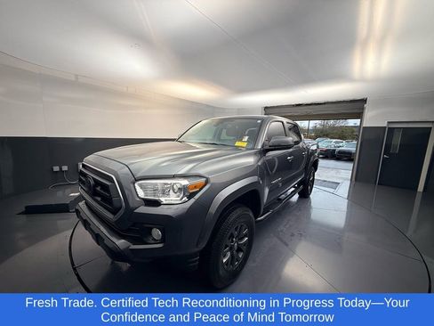Used 2021 Toyota Tacoma SR5 image 1