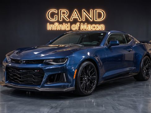 Used 2022 Chevrolet Camaro ZL1 RWD image 1