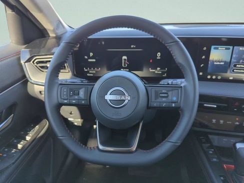 New 2026 Nissan Kicks SR FWD image 17
