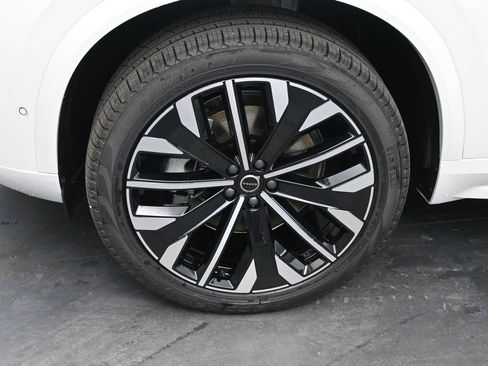New 2026 Volvo XC90 B6 Ultra w/ Protection Package AWD/4WD image 4