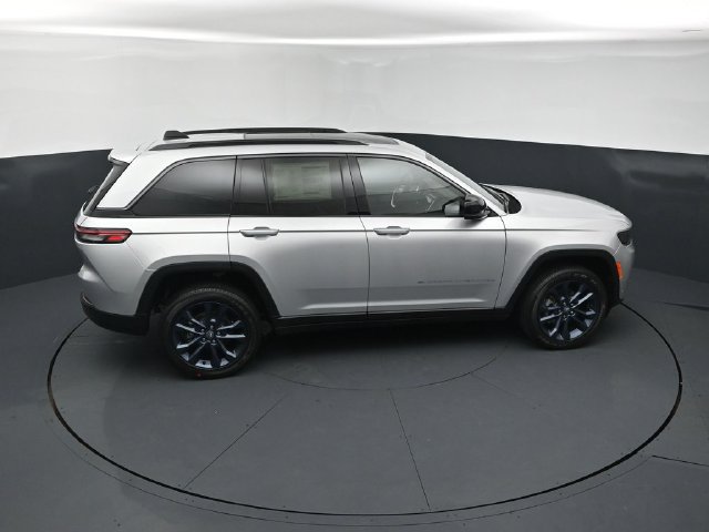New 2026 Jeep Grand Cherokee Limited AWD/4WD image 18