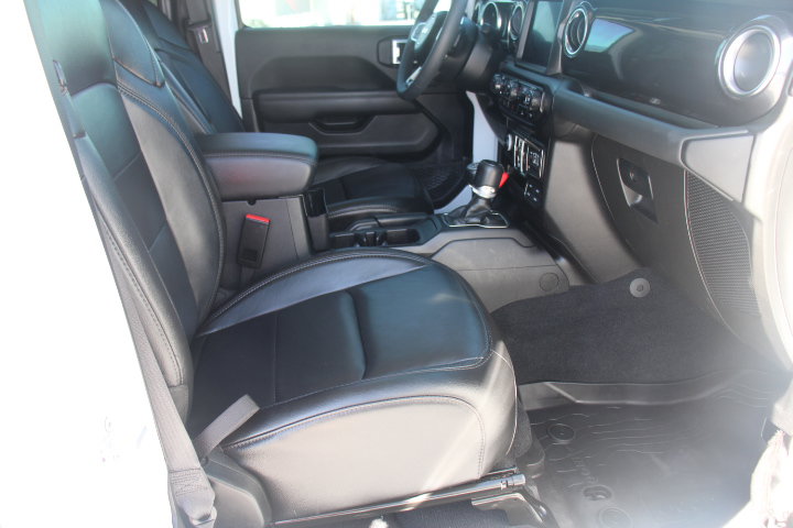Used 2023 Jeep Wrangler Unlimited Sahara AWD/4WD image 20