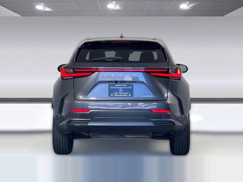 Used 2024 Lexus NX 250 FWD image 10