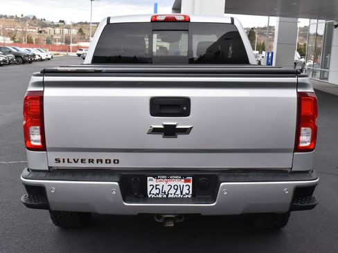 Used 2017 Chevrolet Silverado 1500 LTZ Z71 w/ Redline Edition image 7