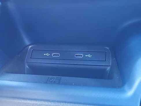 New 2025 Volkswagen ID. Buzz Pro S image 11