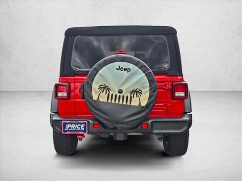 Used 2021 Jeep Wrangler Unlimited Rubicon AWD/4WD image 7