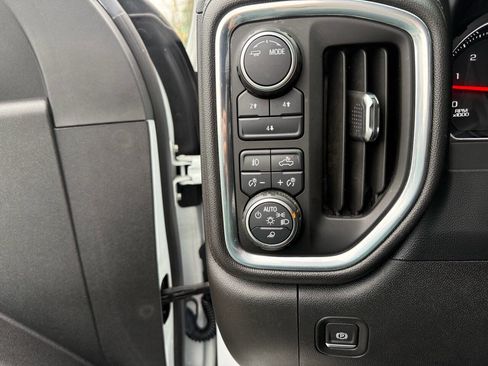 Used 2021 Chevrolet Silverado 2500 LT w/ Convenience Package image 28