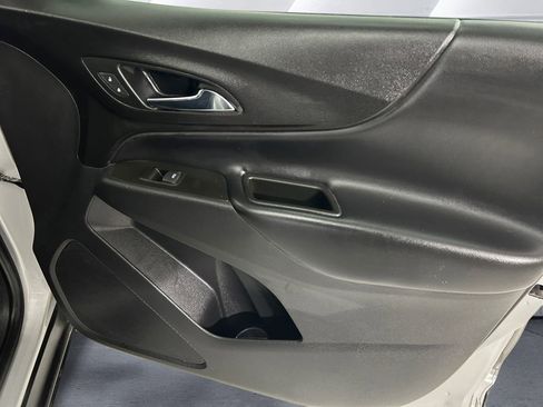 Used 2021 Chevrolet Equinox LT image 15