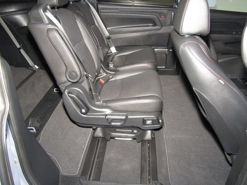 Certified 2024 Honda Odyssey Sport image 17