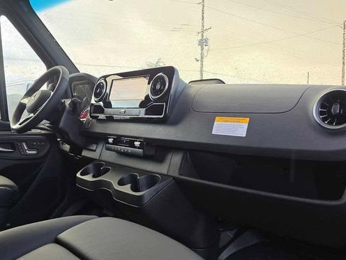 New 2026 Mercedes-Benz Sprinter 2500 image 12