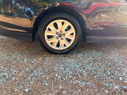 Used 2014 Ford Fusion S image 18