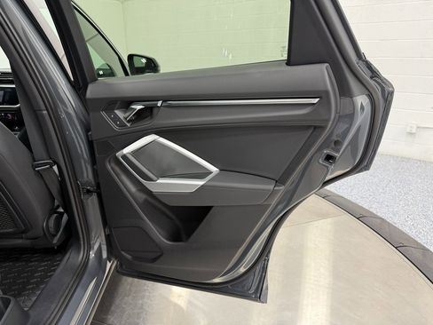 Used 2020 Audi Q3 2.0T Premium w/ Convenience Package image 31