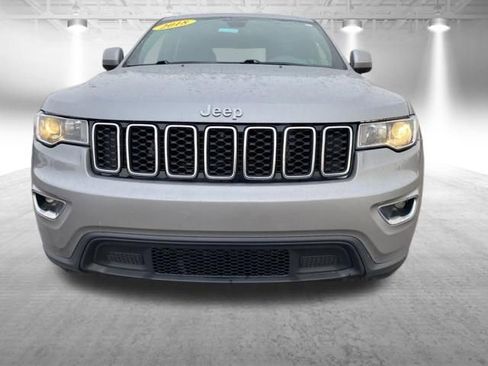 Used 2018 Jeep Grand Cherokee Laredo AWD/4WD image 12
