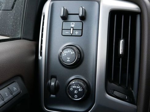 Used 2017 GMC Sierra 1500 SLT image 26