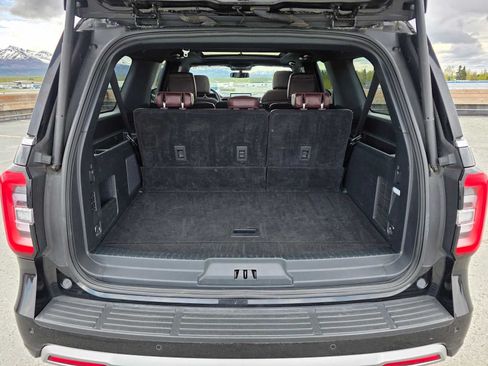 Used 2024 Ford Expedition Max Limited RWD image 13