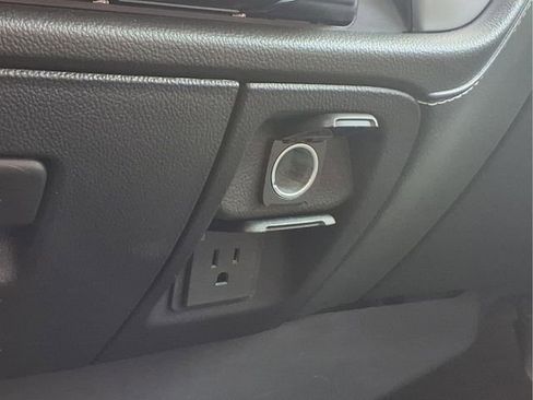 Used 2015 GMC Sierra 1500 SLE w/ SLE Value Package image 10