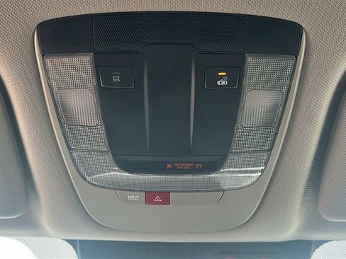 Used 2024 Kia Sorento S FWD image 28