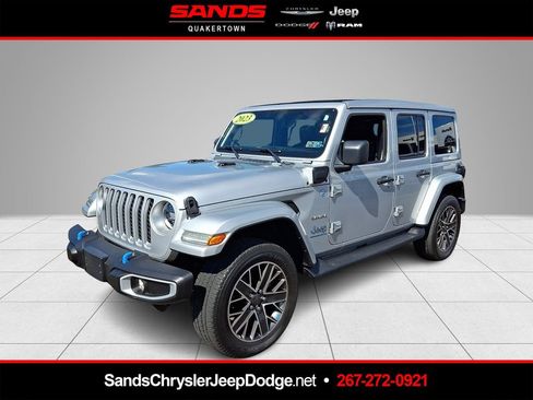 Used 2023 Jeep Wrangler Unlimited Sahara w/ Cold Weather Group AWD/4WD image 1